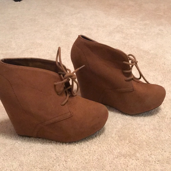 Chestnut Suede Shi Platform Booties size 8 - Picture 7 of 7
